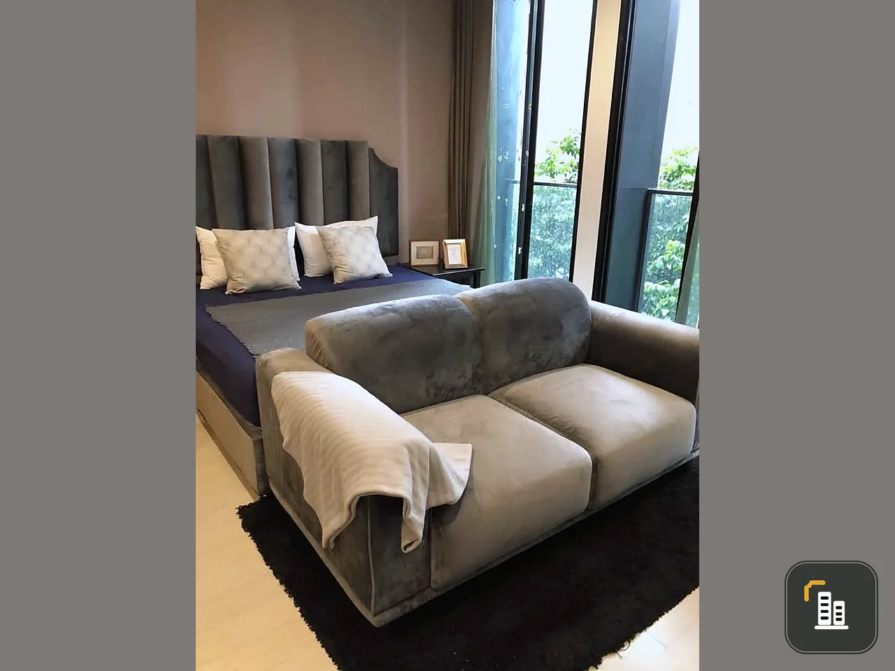 For rent: Noble Ploenchit, Building C, 3rd floor, spacious usable area, private elevator, you can't miss this opportunity to reserve!