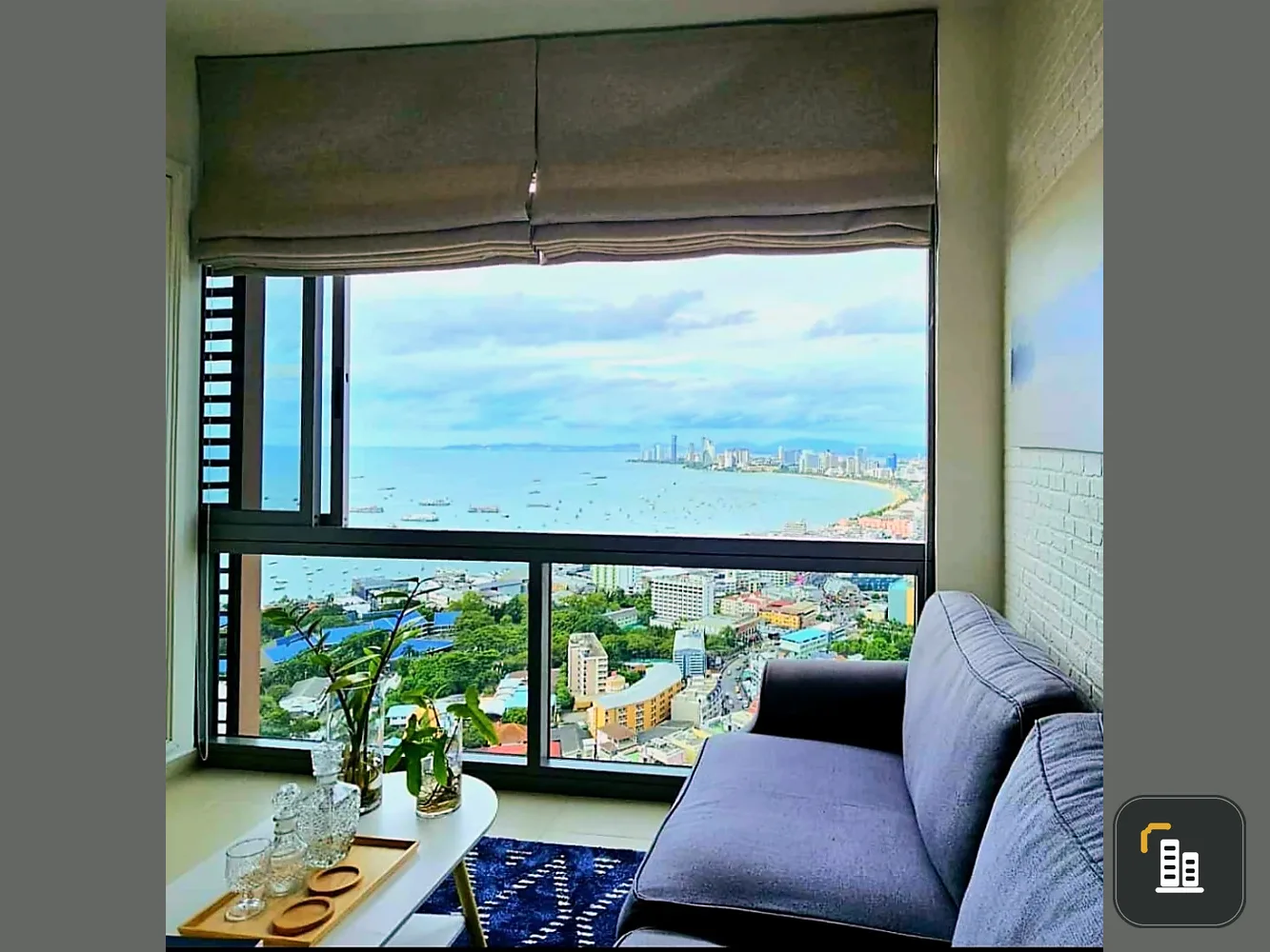 For sale: Unixx South Pattaya, top floor unit with stunning sea view. Fully furnished. Don't miss out!