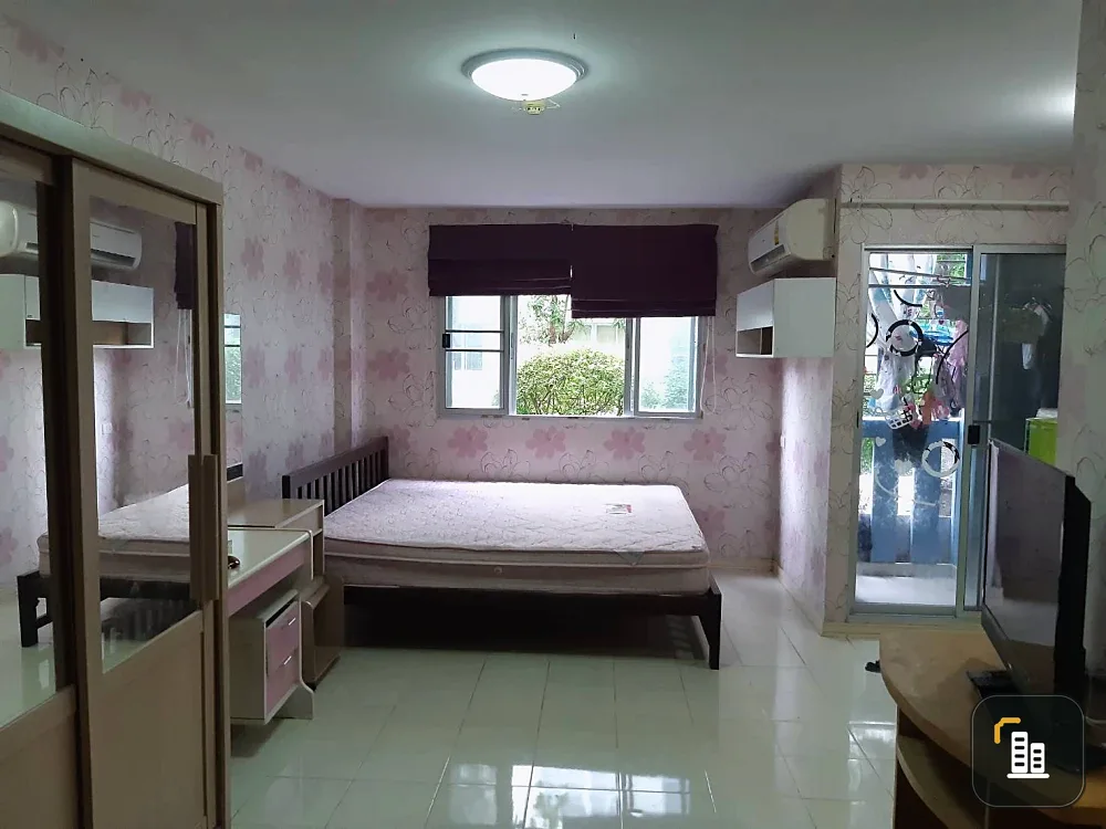 For sale/rent: Lumpini Condotown Ratanathibet. Ready to move in, fully furnished. Just bring your own luggage and move in. Very affordable price. Hurr
