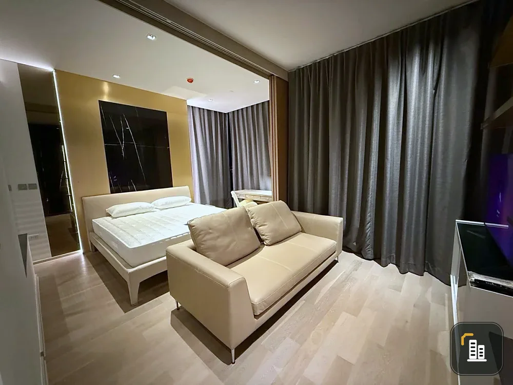 For rent!! Ashton Silom Condo, 37th floor, beautiful room, city view, convenient transportation, great price, reserve now!!