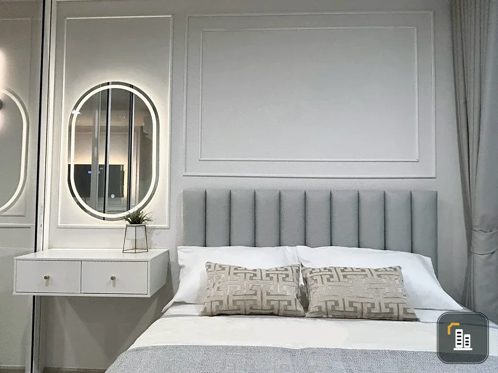 For rent: Regent Home Bangna, a rare room with a pool view, beautifully decorated in bright white and gray tones, very pleasing to the eye. Don't miss