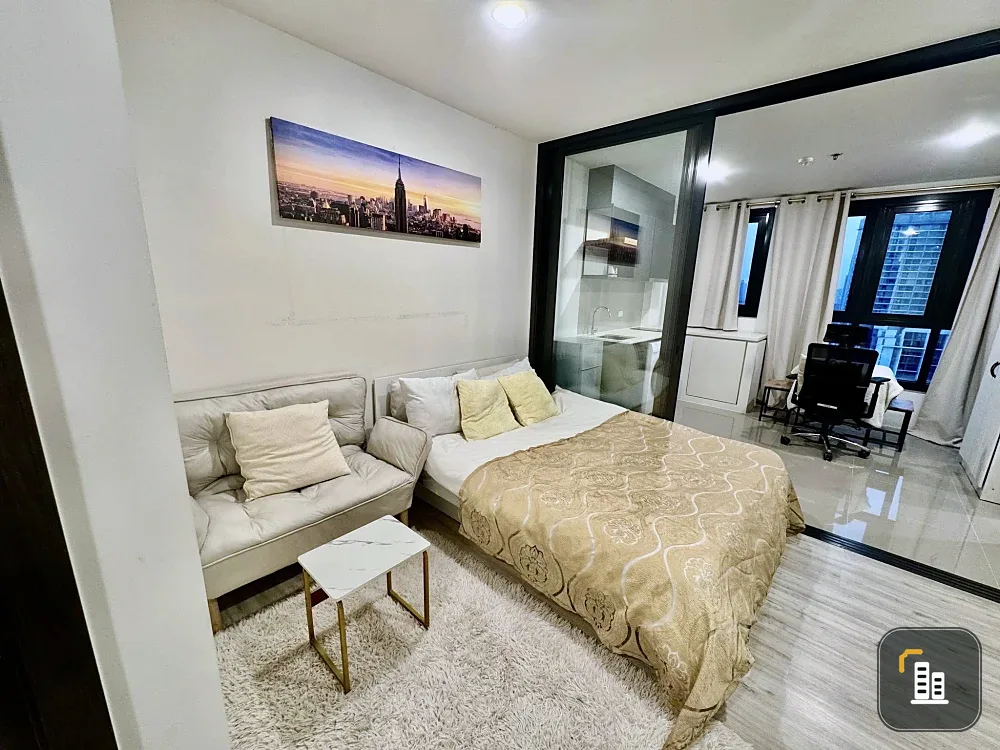 Condo for rent, XT Huaikhwang, ready to move in, 23rd floor, high view, convenient and complete here, just drag your bags and move in.
