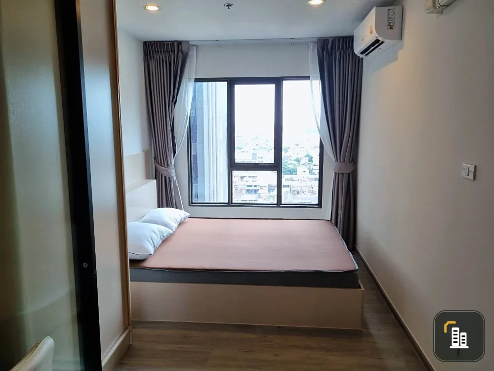 For rent: Regenthome Wutthakat, ready to move in, fully equipped, just bring your bags and move in.