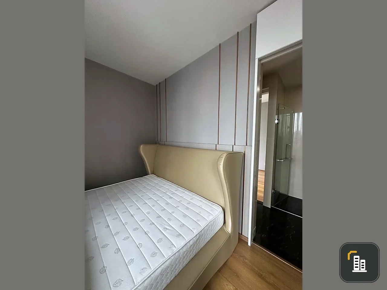 For rent: Park 24 Origin Phrom Phong, spacious room, fully furnished with built-in furniture, just bring your own luggage and move in.