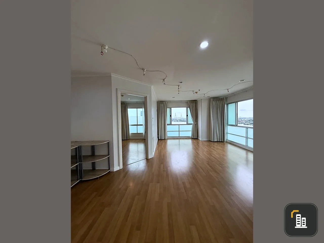 For sale/rent Lumpini Park Riverside - Rama 3, high floor room, spacious, suitable for a family, reserve now.