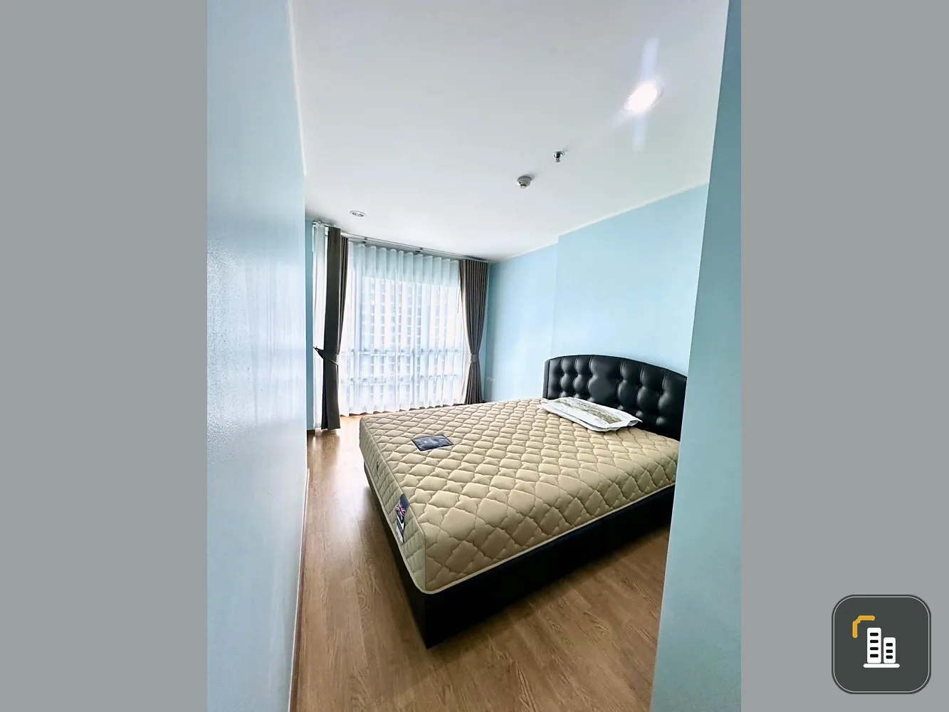 For rent: U Delight @ Onnut Station, spacious room with plenty of usable space, fully furnished and equipped with appliances. Reserve now!