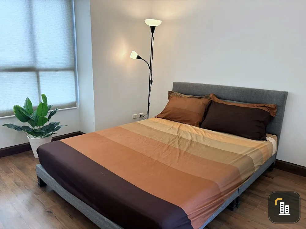 For rent: Q.House Condo Sathorn, corner room, nice to live in, fully furnished, reserve now, don't miss out!