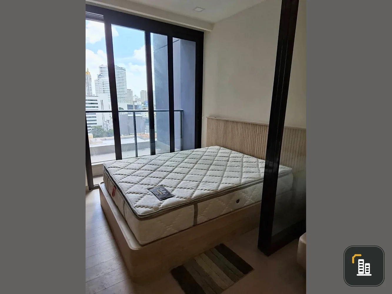 For rent: One 9 Five Asoke-Rama 9, 9th floor, Building A, beautifully decorated with built-in furniture, complete with electrical appliances, ready to