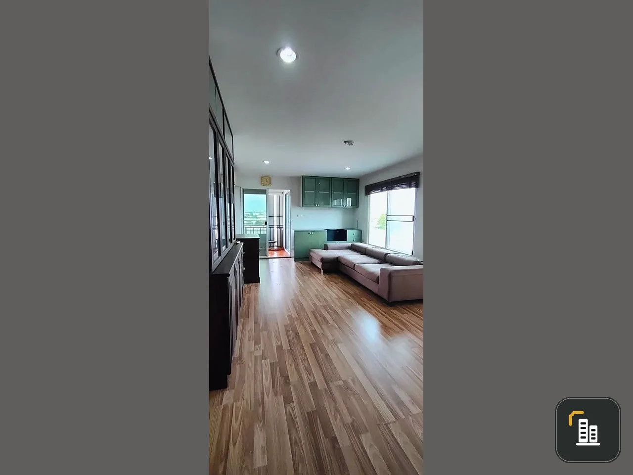 For sale: Regent Home 12 Lat Phrao 41, quiet corner room, size 62.69 sq m., very spacious, first come first served.