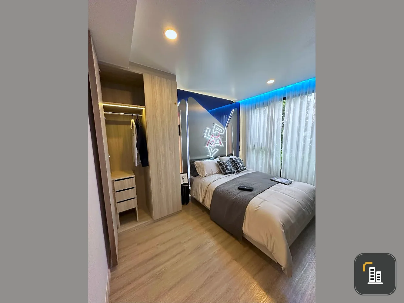 Down payment sale for Origin Play Bang Khun Non, Triple Station, 15th floor, corner room, reserve now, don't miss out!