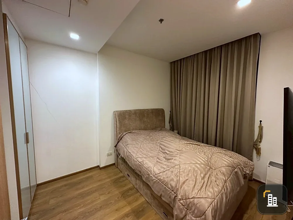 For sale: Noble BE Sukhumvit 33, spacious and comfortable room with bathtub, fully furnished and ready to move in.