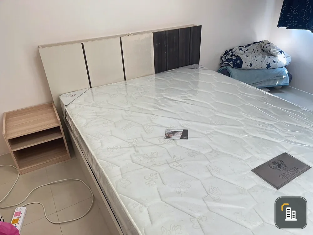 Boutique Ratchada 17 for sale, spacious, airy, clean, good air, nice to live in, has a balcony, ready to move in.