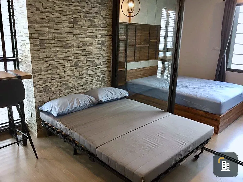 For sale or rent: Rhythm Asoke 2, 24th floor, very high, beautifully decorated in loft style. Hurry and grab it now!