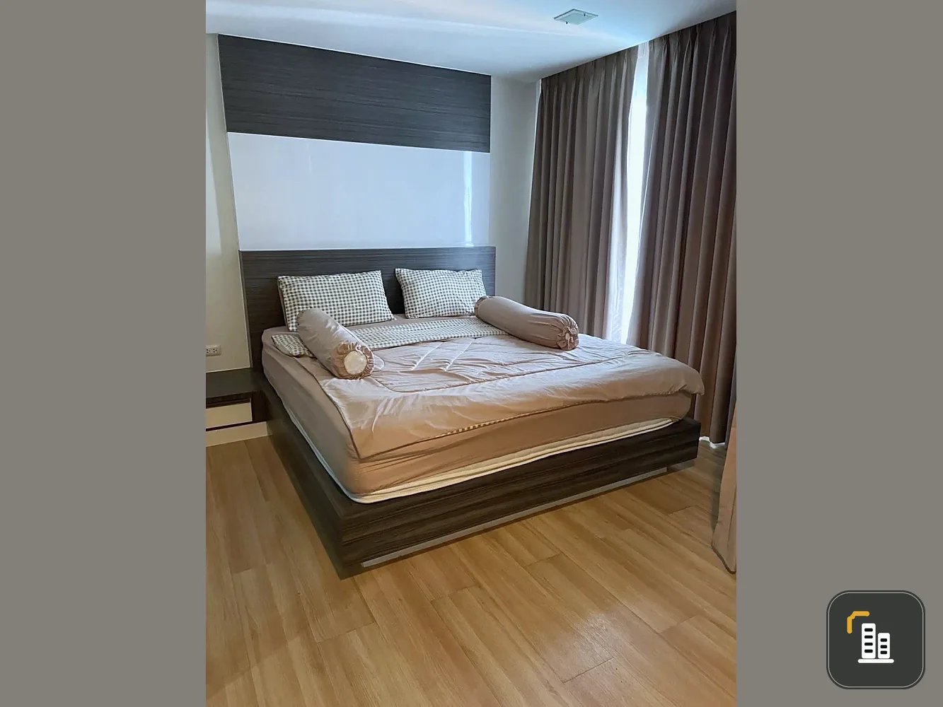 Living Avenue Bangsaen for sale, spacious room with plenty of usable space, comes with complete facilities, swimming pool view, reserve now.