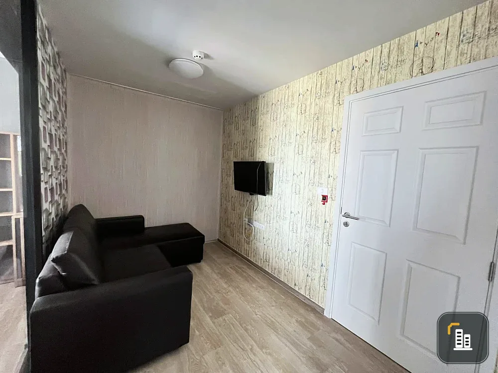 For sale: Larissa Condo Praksa 5, a lovely room on the 4th floor with nice wallpaper. Convenient transportation. Reserve now!