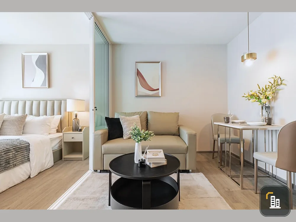For rent: Regent Home Bangna, a lovely room with a soothing white tone. Affordable price. Come and reserve now. Don't miss out!