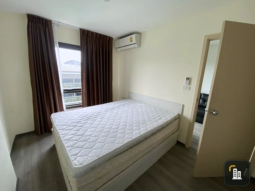 For sale: Rich Park Triple Station, Building 1, next to Hua Mak Station, 5th floor, with amenities. First come, first served.