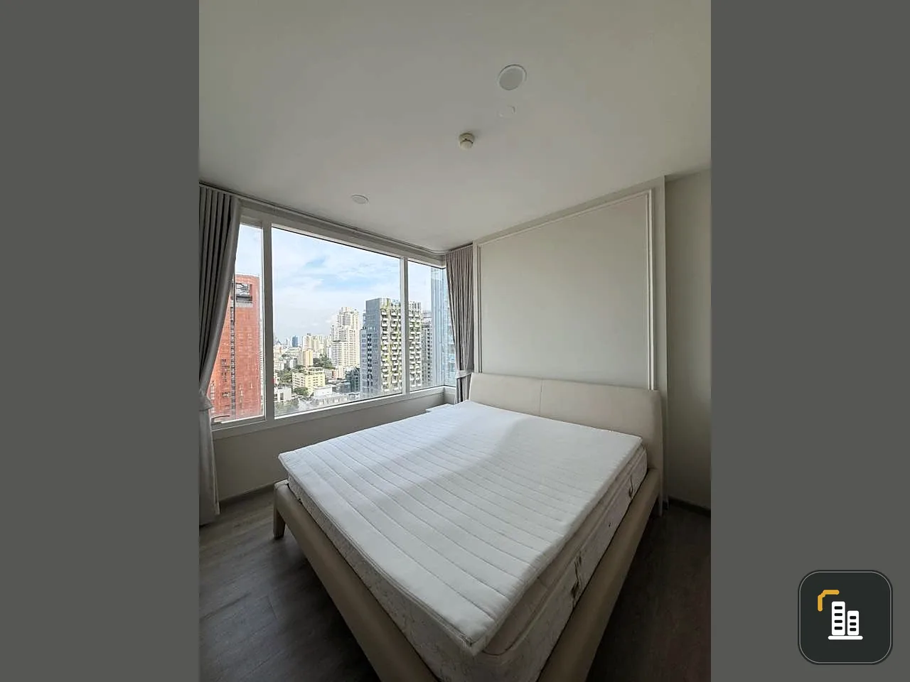 For rent: Wind Sukhumvit 23, ready to move in, high floor, spacious room, reserve now.