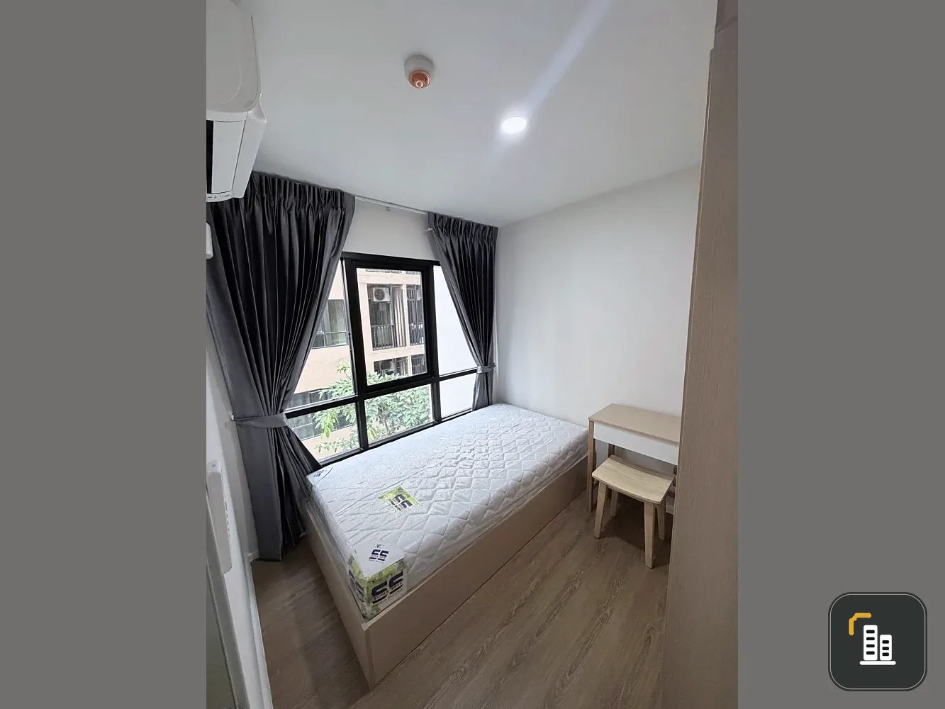 For rent: Alive Sukhumvit 76, a nice room on the 3rd floor, fully furnished and equipped with appliances. Reserve now!
