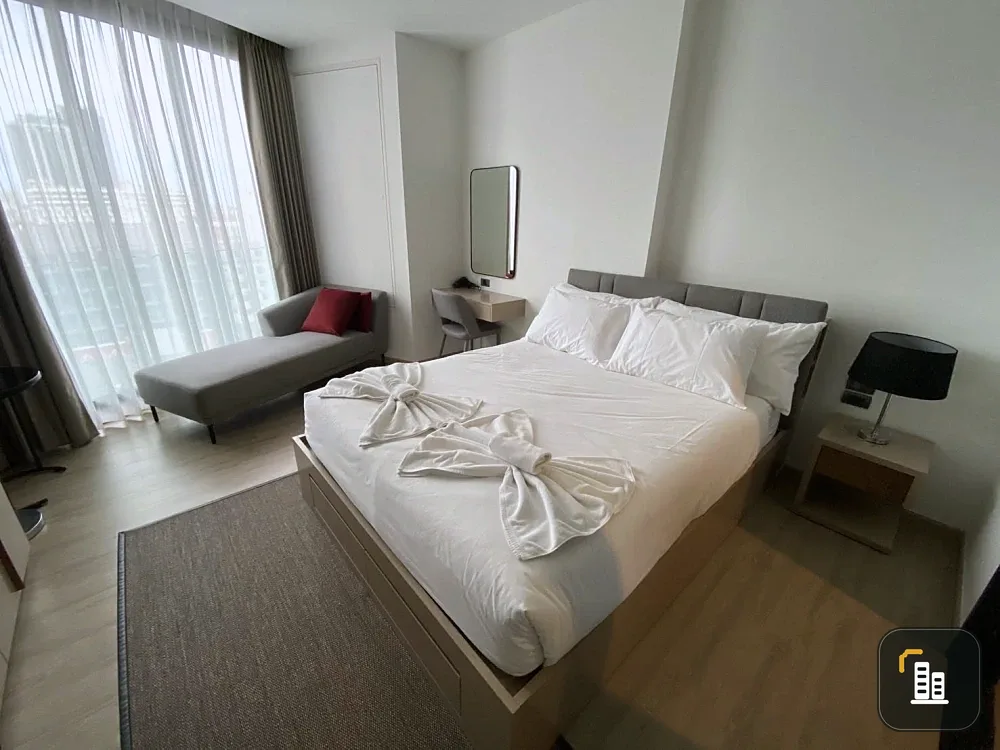 For rent: Edge Central Pattaya, fully furnished room, ready to move in, complete with furniture and appliances, just bring your own luggage and move i