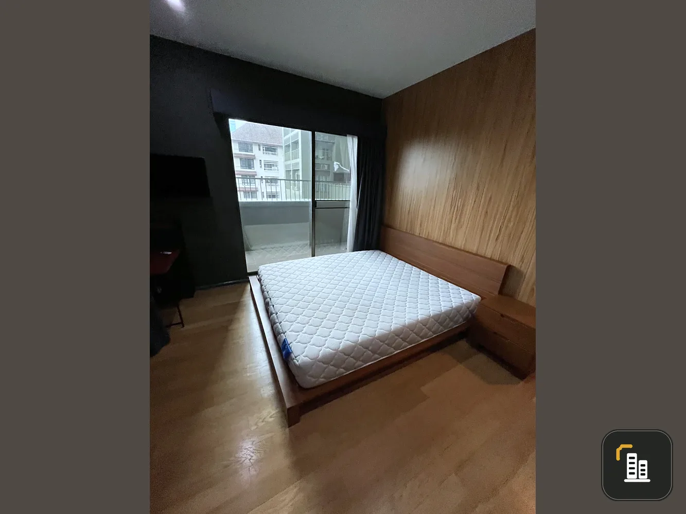 Urgent sale: Noble Solo Thonglor! Luxury condo in the heart of lifestyle, convenient transportation. Don't miss it!