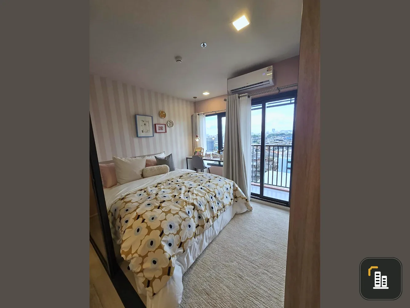 Down payment sale FLO by Sansiri, 10th floor, river view, the best side in the project. Come and own it today. Don't miss out!