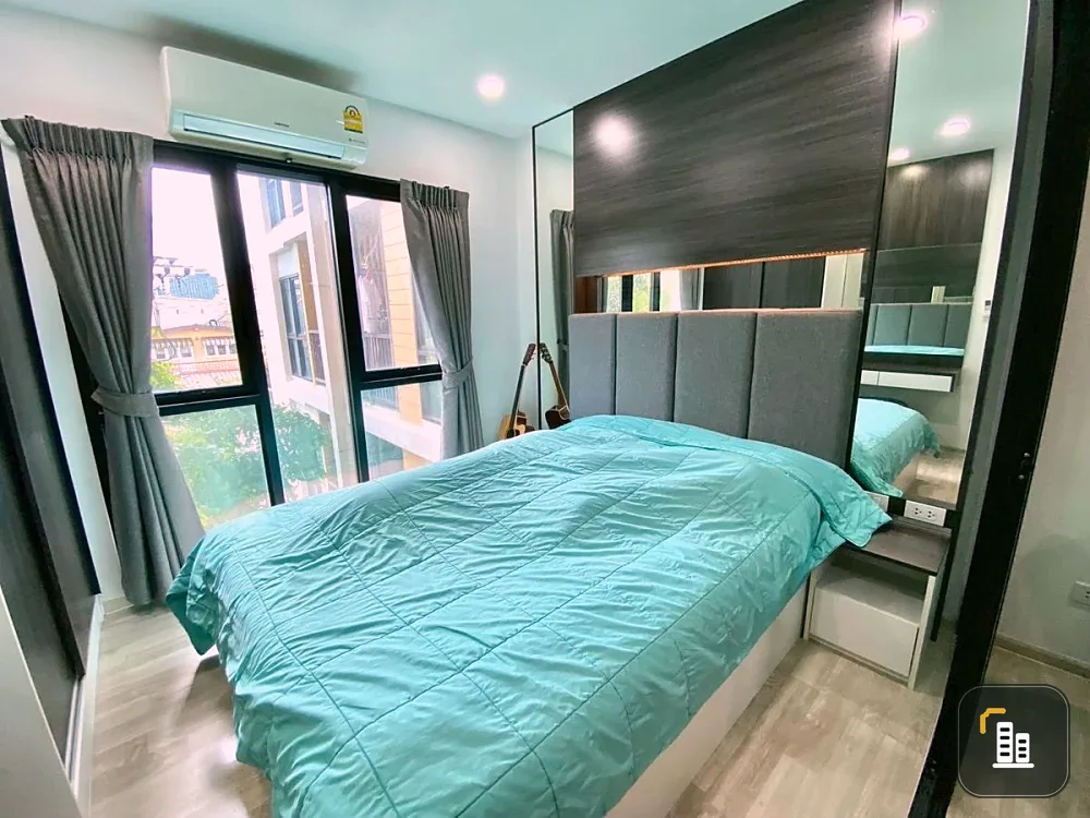 For sale: D Mark Condo Sutthisan, 3rd floor, nice room, fully furnished. Interested in owning one? Hurry and reserve now!