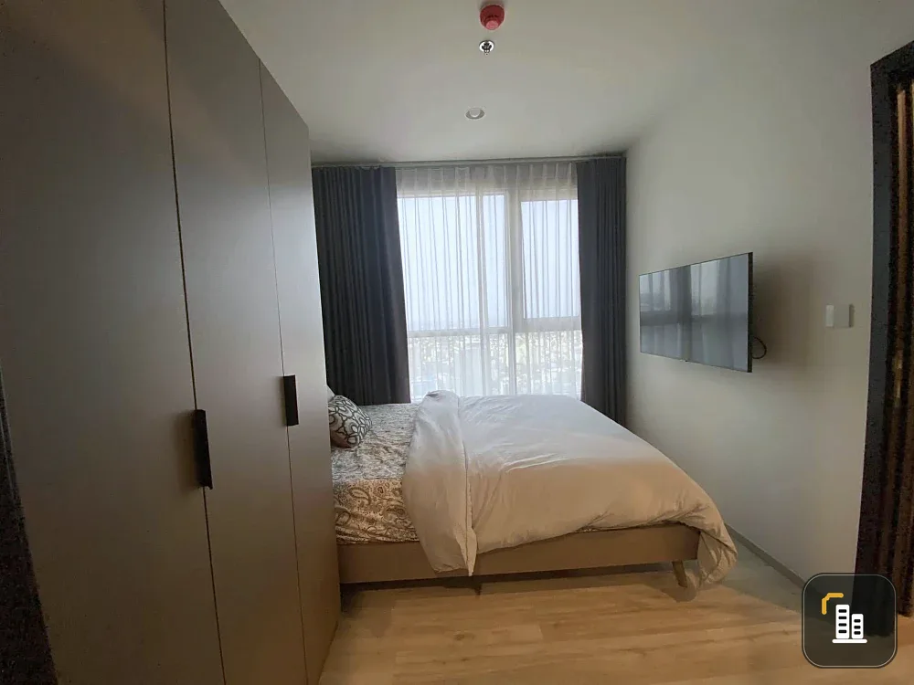 XT Huaikhwang for rent, 1 bedroom, 1 bathroom, decorated in a cool theme, beautiful view from the high floor, reserve now!