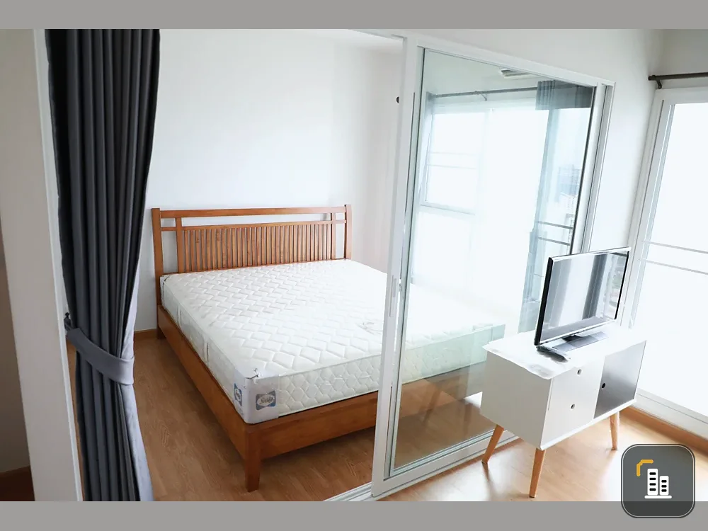 Urgent sale! The Parkland Ratchada-Wong Sawang Condo. Beautifully decorated and ready to move in. Don't miss out!!
