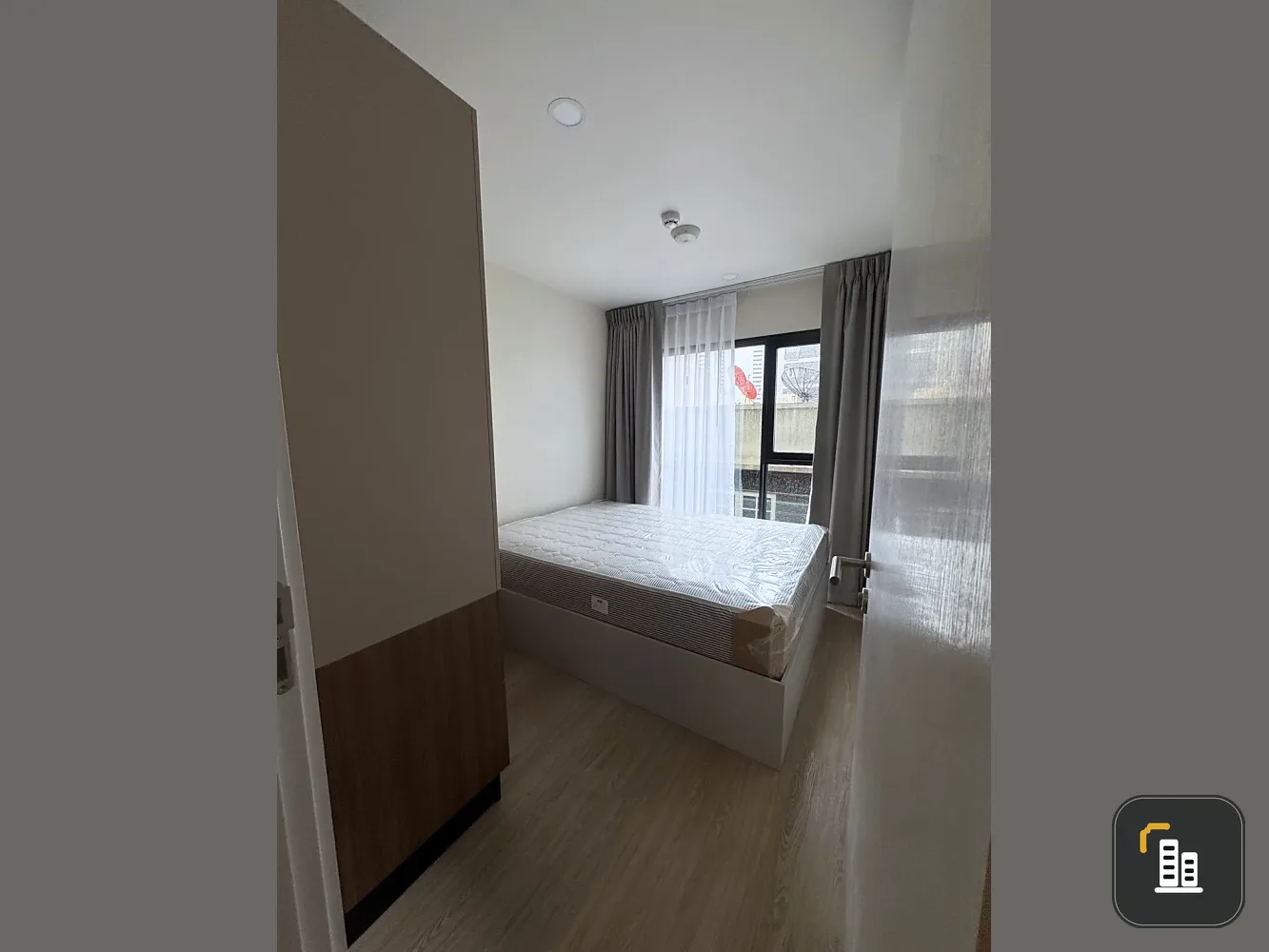 ห้องว่างให้เช่า คอนโดโคส รัชดา 7 บันเทิงห้องแต่งสวย ขนาด 32 ชั้น 4 พร้อมที่จอดรถ