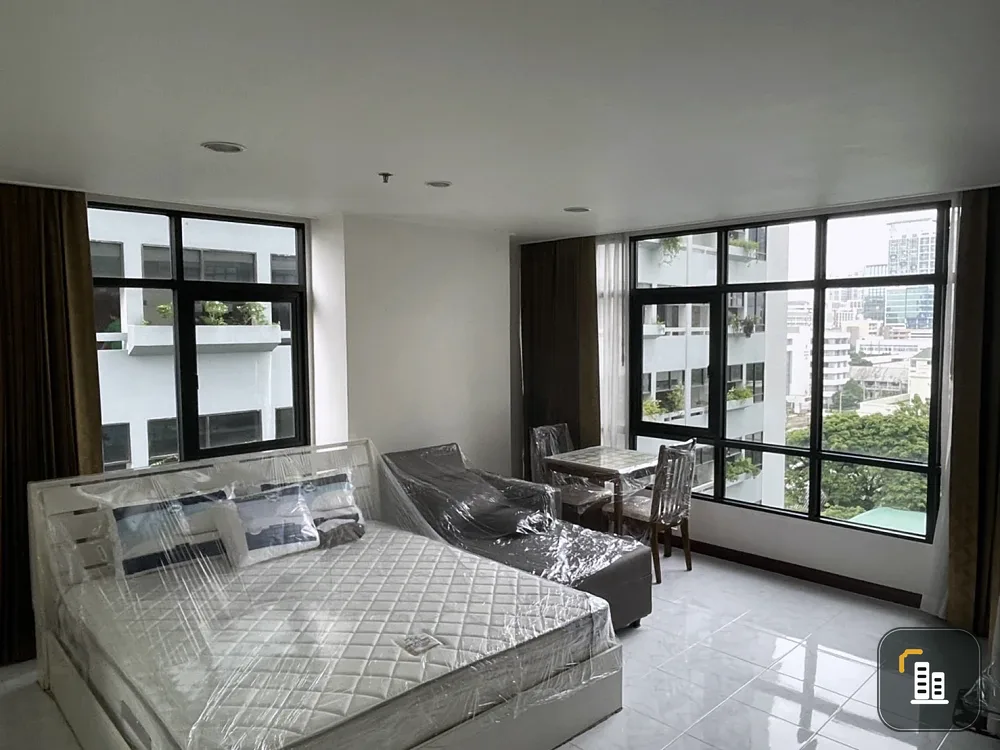 Condo for rent at Phayathai Place, corner room with privacy, comes with a special price. Hurry and reserve now, don't miss out!