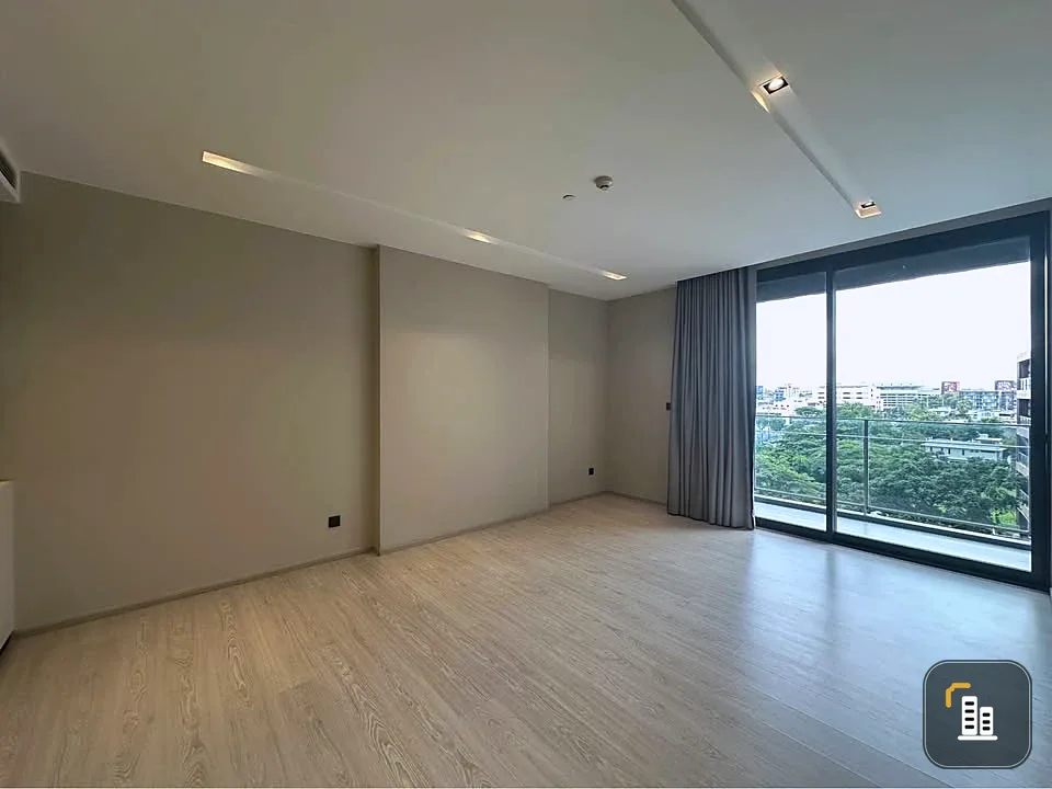 For sale: The ROOM Sukhumvit 38, 9th floor, clear view, not blocked, comfortable, not cramped, don't miss it.