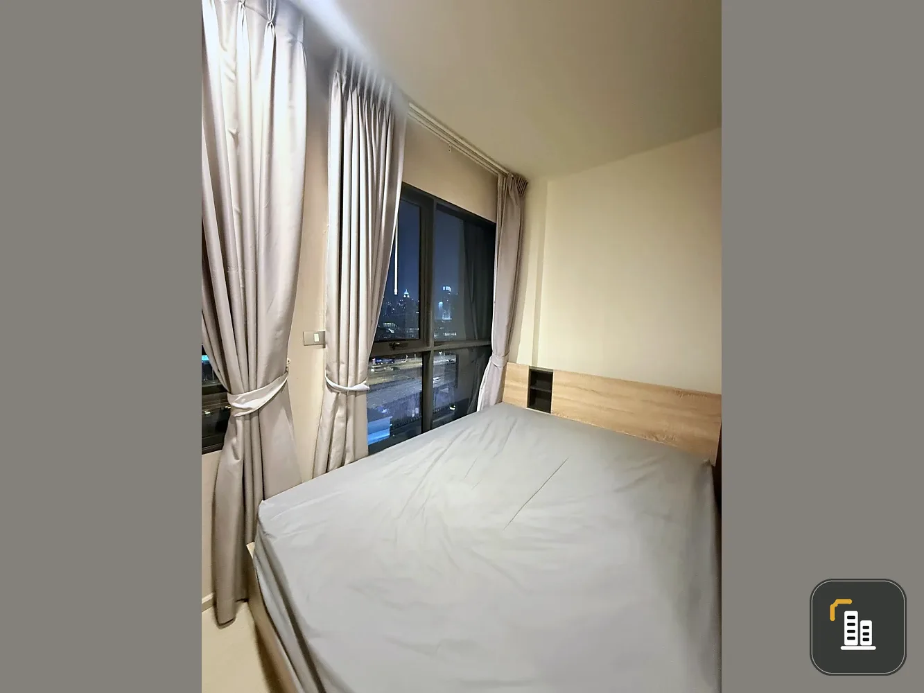 sale or rent! Rhythm Asoke Condo, 2 rooms, ready to move in, 12th floor, just the right height, great price. Come and reserve yours today!