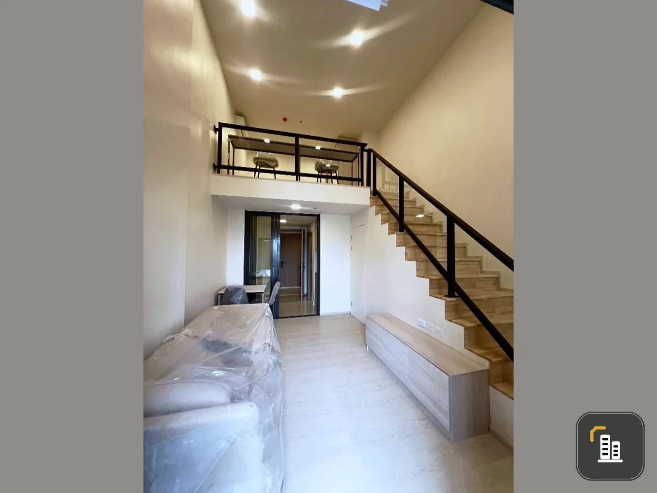 Urgent sale! 𝐅𝐥𝐨 𝐛𝐲 𝐬𝐚𝐧𝐬𝐢𝐫𝐢, a room with a river view and plenty of usable space. Become the owner today. Don't miss out!