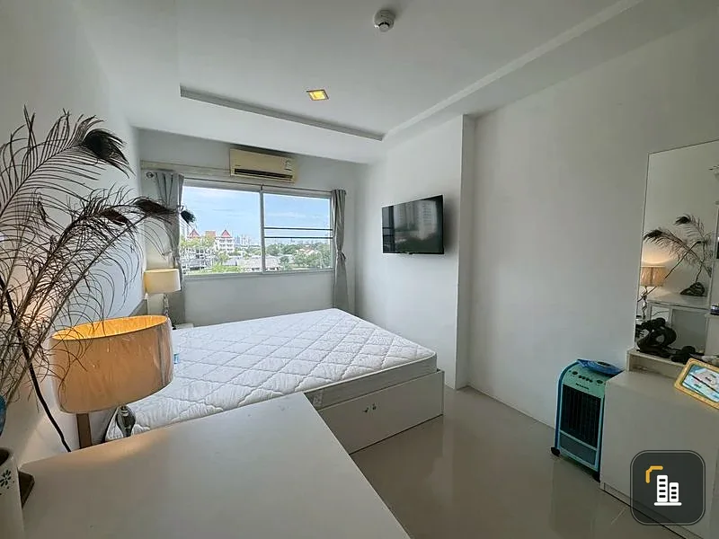 TrioGems Condo for sale (Jomtien), great location near Jomtien Beach! City view, fully furnished, don't miss out!