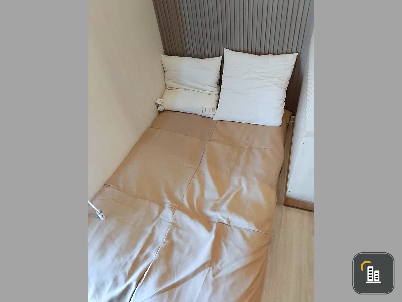 For rent: QUINTARA MHy'GEN RATCHADA - HUAI KHWANG, corner room, not crowded, fully furnished, reserve now.
