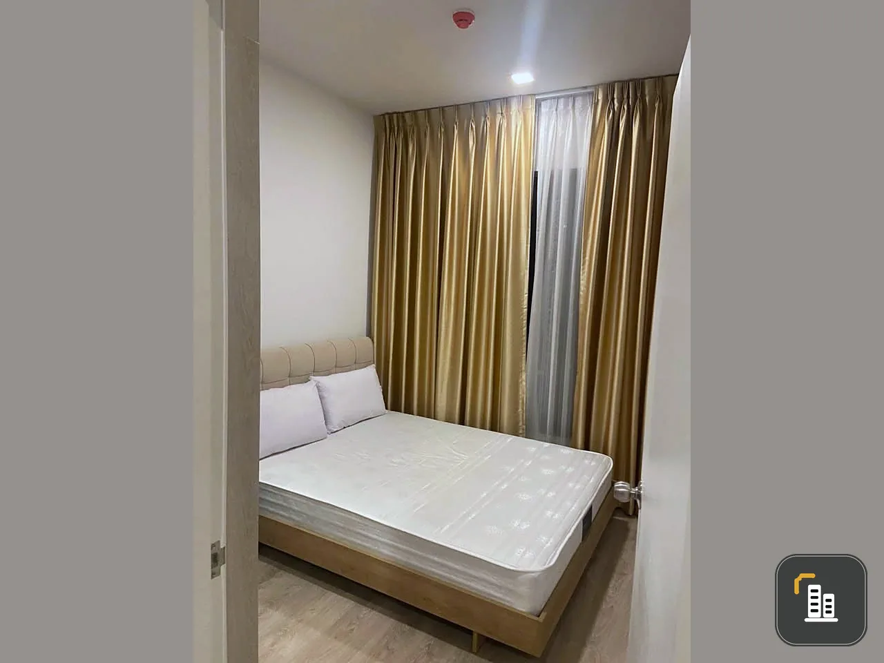 Condo for rent: The Tree Pattanakarn - Ekkamai. Nice room, fully furnished, appliances included. Just move in!
