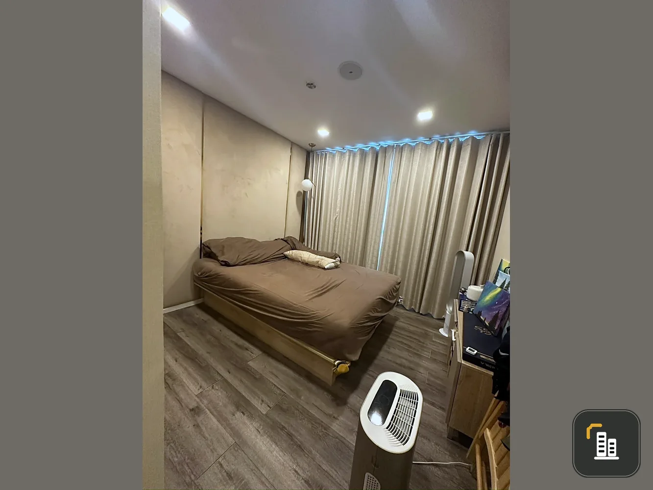 For sale: Atmoz Ratchada-Huai Khwang, bedroom and balcony facing north, swimming pool view, fully furnished, ready to move in, beautiful, reserve now.