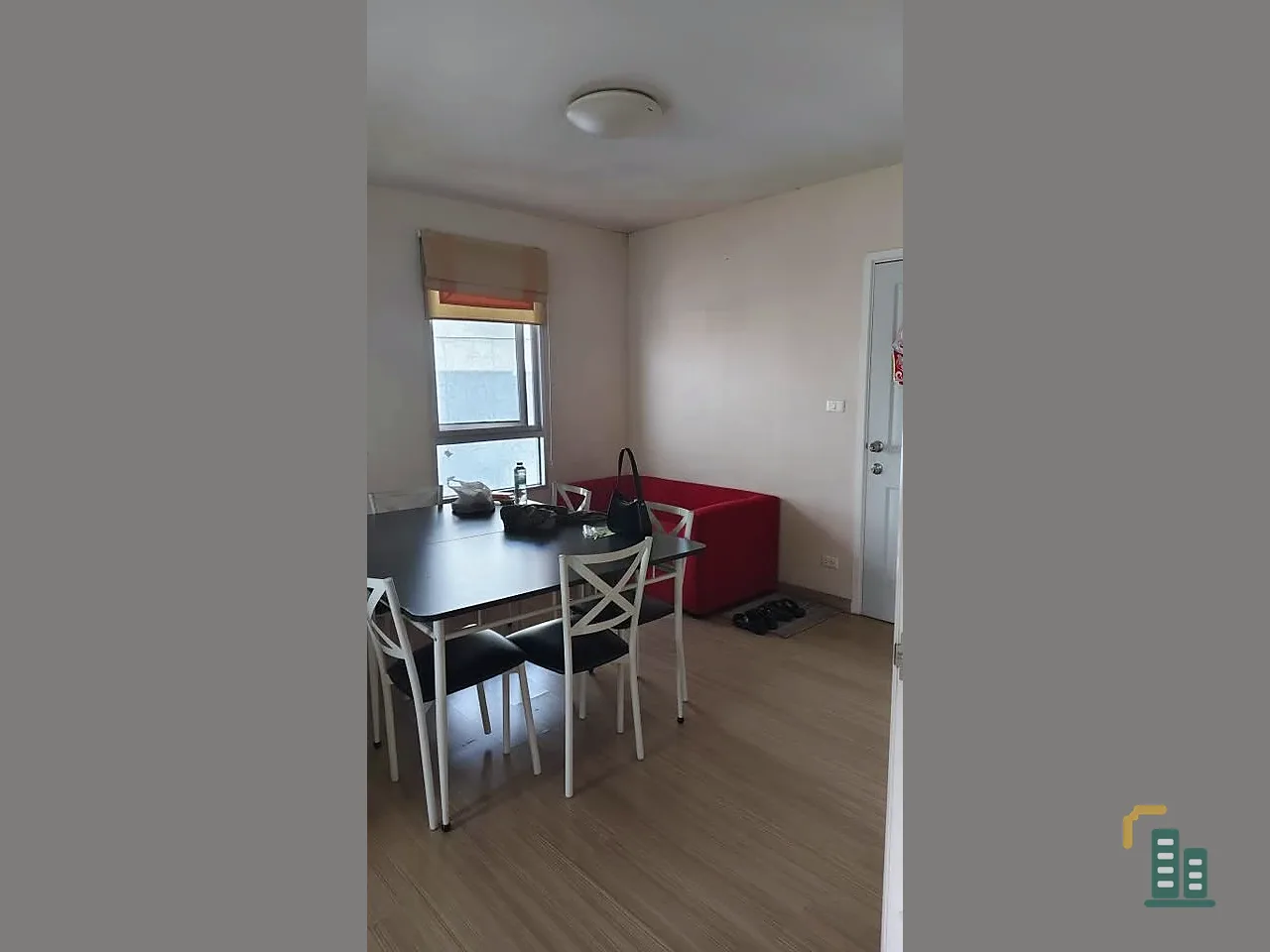Plum Condo Nawamin for sale, nice room, good location, comes with complete furniture and appliances. Reserve now!