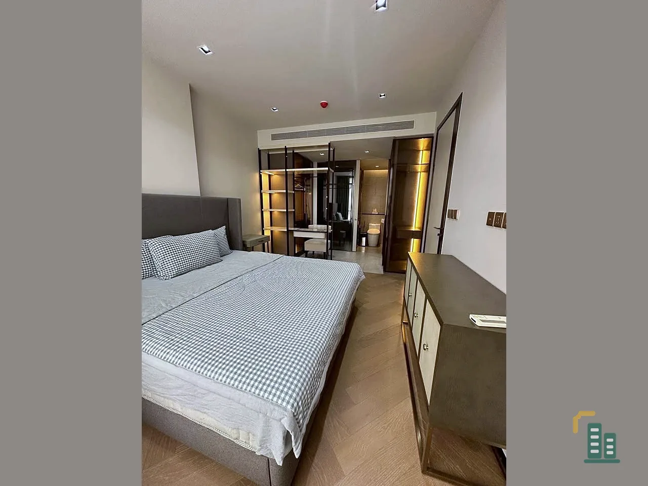 For rent!! The Reserve 61 Hideaway, pool view, fully furnished, ready to move in.