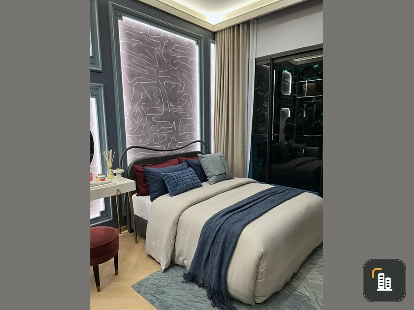 Down payment sale for Rhythm Charoen Nakhon Iconic, Simplex unit, 18th floor, 2 bedrooms, 2 bathrooms, beautiful view. Reserve now, don't miss out!
