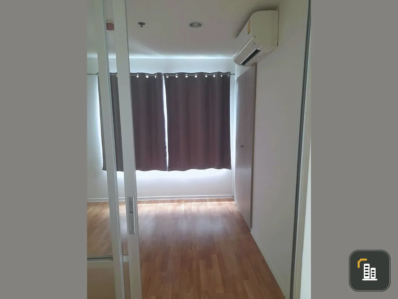 For sale: Lumpini Ville Nakhon In-Riverview, 16th floor, garden view, not attached to a building, corner room with privacy, great price, reserve now!