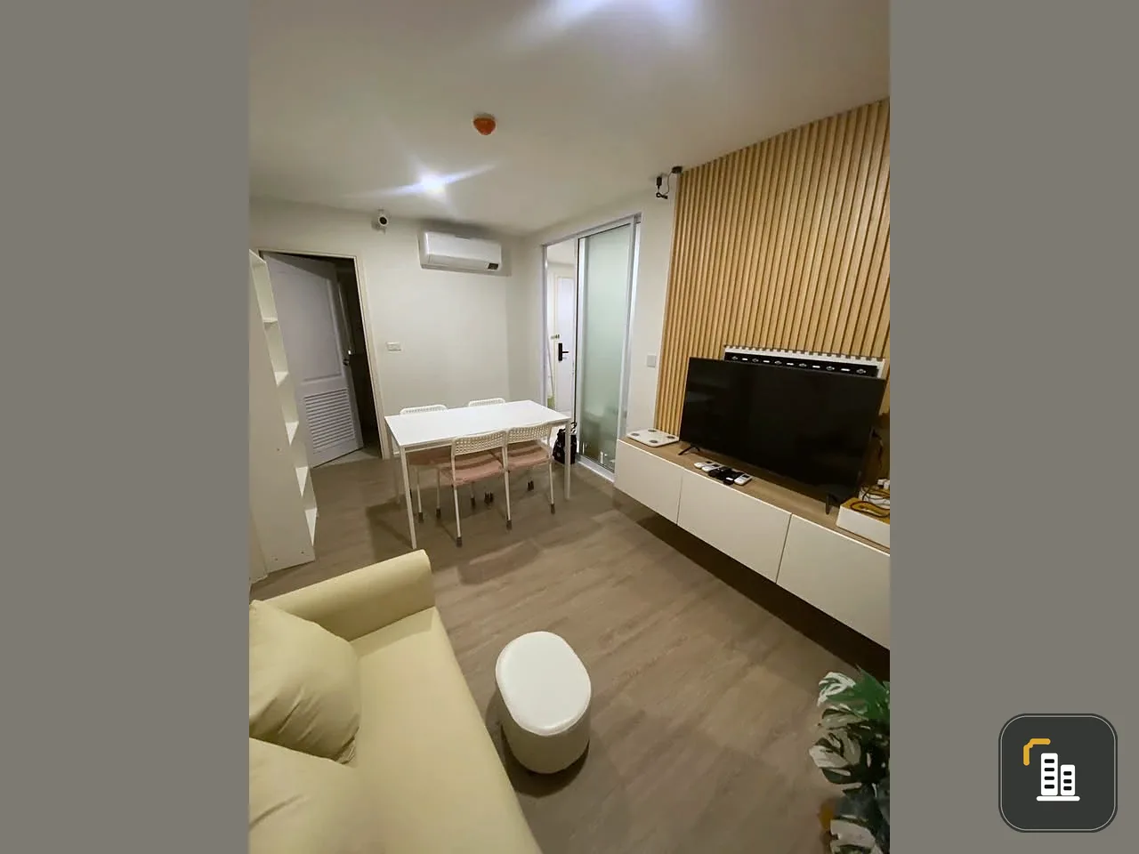 Chateau In Town Ratchayothin for rent, spacious room, lots of usable space, convenient and complete here, move in quickly.