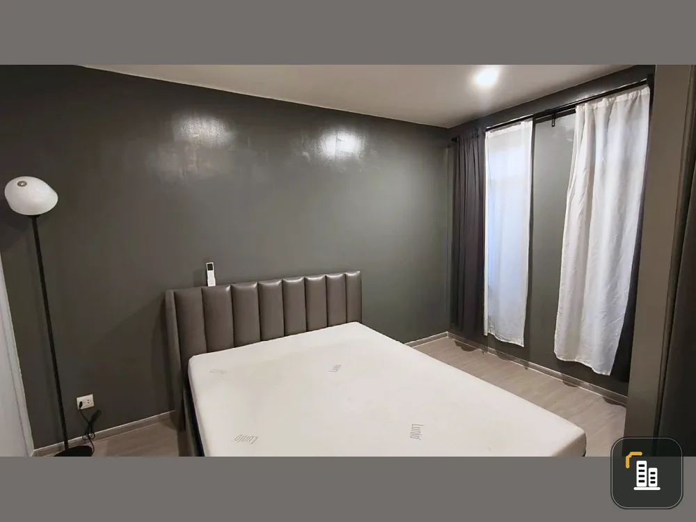 For sale: Aspire Asoke Ratchada, fully furnished unit. Just bring your own luggage and move in. Reserve now before it's too late!!!