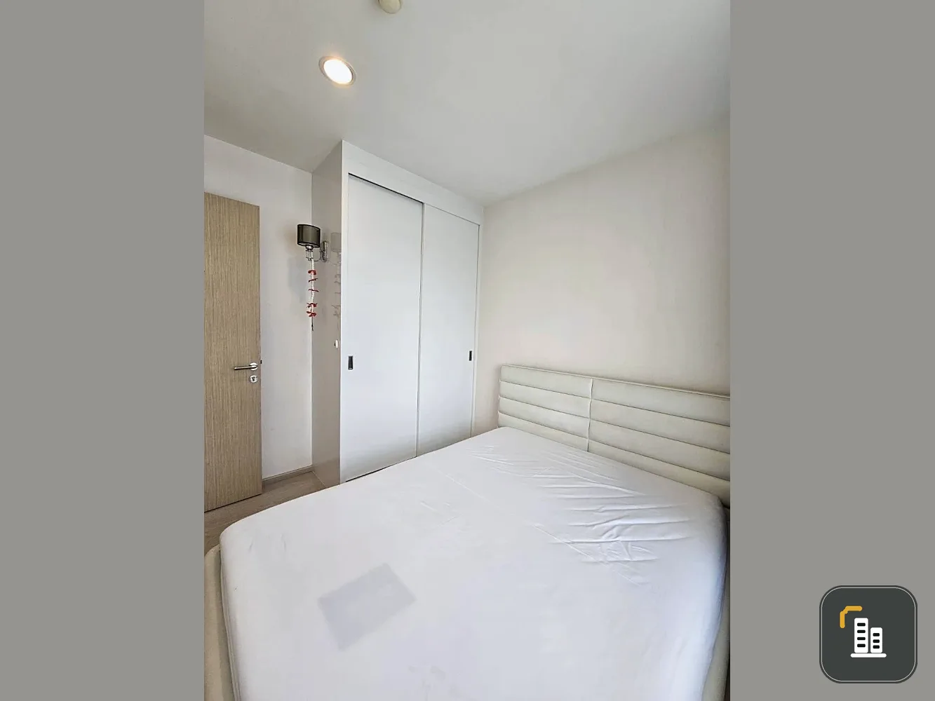 For rent: Rhythm Asoke 2, 11th floor, nice room, fully furnished, reserve now, hurry!