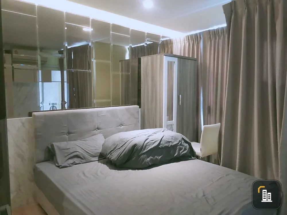 For sale: Modern Condo Bang Phlat - Charan 79, Building C, 8th floor, corner unit, fully furnished. Interested? Reserve now!