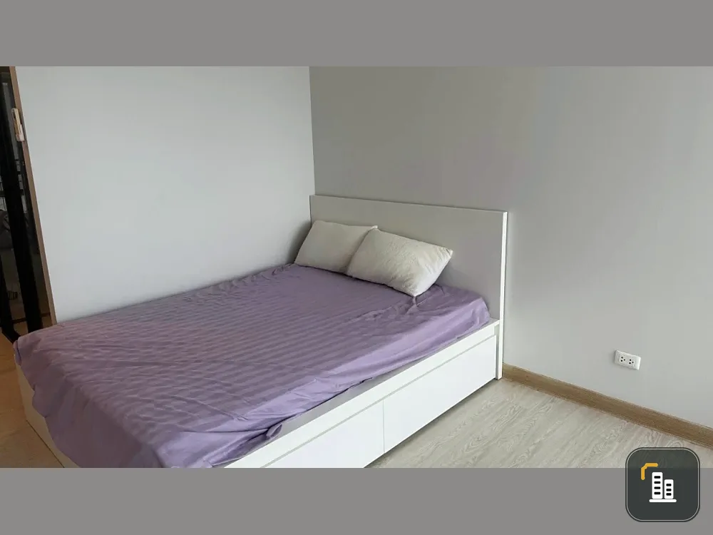 For rent: Bangkok Horizon P48, a room decorated in a minimalist style, bright and clean white, ready to move in.