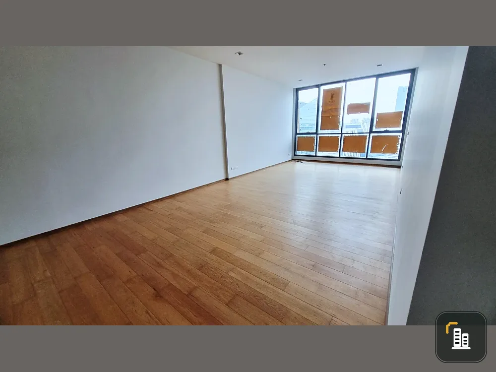 For sale: Hyde Sukhumvit 13, spacious, high floor with beautiful city skyline view. Don't miss it!