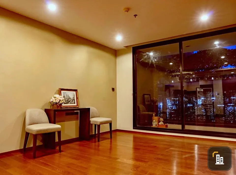 For sale: The Hudson Sathorn 7. Only 4 units on this floor, providing extra privacy. Clean and airy room. Interested? Reserve now!