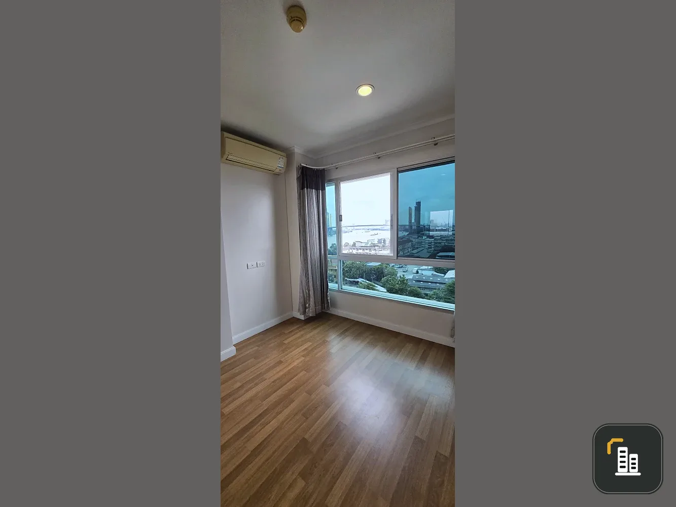 For sale: Lumpini Park Riverside - Rama 3, empty room, lots of usable space, good location, great common area, don't miss it.